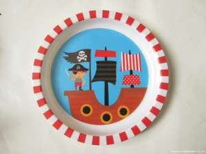 children Plate round shape pirate design